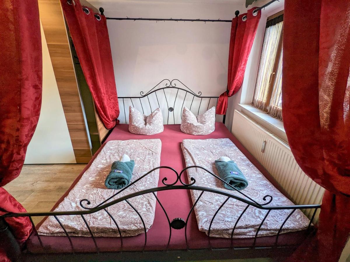 Urlaubstraum Mit Pool, Terrasse & Fluss Im Garten - Ut Διαμέρισμα Sebnitz Εξωτερικό φωτογραφία